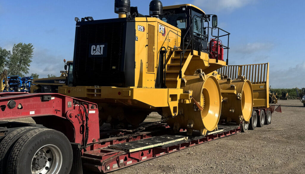 CAT 826 Trash Compactor